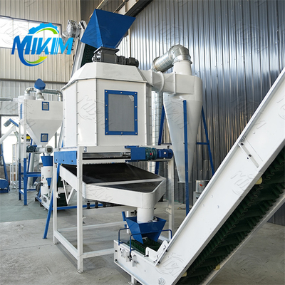 Linea di produzione integrata e completamente automatica per mangimi per allevamenti di bovini, ovini, equini e pollame