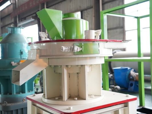 Il legno 4Cr13 di acciaio inossidabile appallottola l'arachide Shell Grass Pellet Maker 0.8t/H della macchina