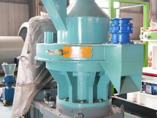 particella di Chip Wood Pellets Machine Cylindrical della foglia di 4mm 8mm per la noce di cocco Shell