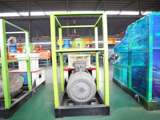 Pressa per pellet di legno di segatura domestica per piccole aziende agricole per la produzione di erba di buccia di riso da biomassa