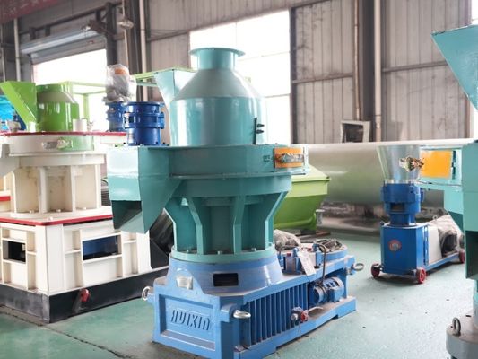 Pressa per pellet di legno di segatura domestica per piccole aziende agricole per la produzione di erba di buccia di riso da biomassa