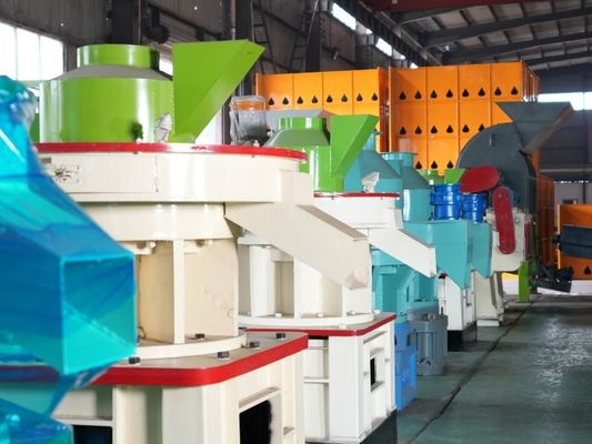 Pallina di legno 2-12mm agricola commerciale che fa macchina con il motore diesel