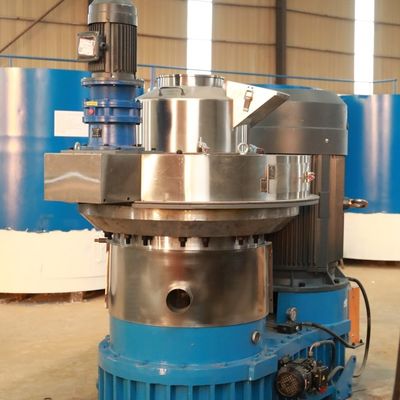 Mulino di legno della pallina della segatura della biomassa per il t/h organico del combustibile 1-10 dell'alfalfa del concime