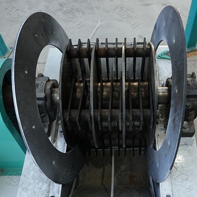 L'attrezzatura di elaborazione della pallina della buccia del riso dell'alimento per animali domestici per il piccolo cotone dell'alimentazione insegue l'erba