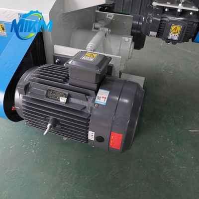 Rendimento elevato del pollame del centro del motore dell'alimentazione della macchina animale della pallina