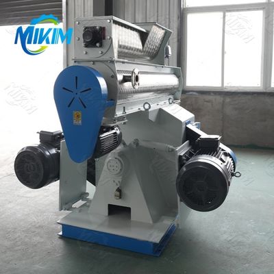 il pesce della macchina della pallina dell'alimentazione del pollame 380Volt alimenta a macchine utensili l'alta efficienza