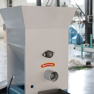 150 all'espulsore pneumatico dell'alimentazione animale della macchina della pallina dell'alimentazione 120kg/HFish