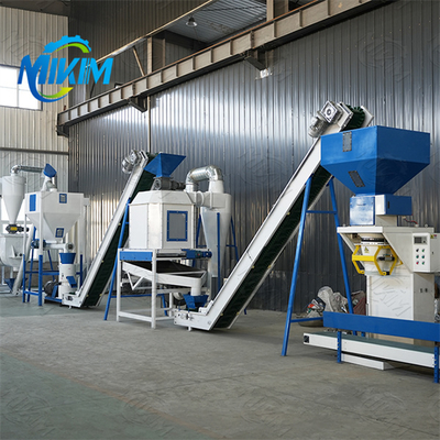 Linea di produzione di pellet di mangimi per animali da allevamento completamente automatica ed efficiente
