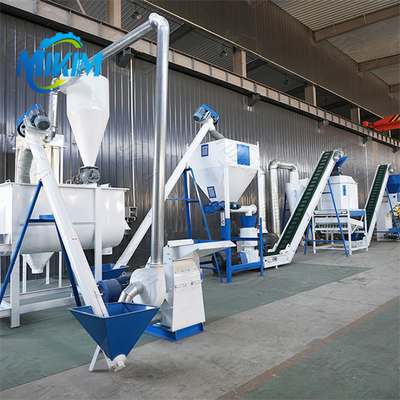 Linea di produzione di pellet per mangimi per pollame completamente automatica per una vasta gamma di allevamenti che utilizzano nuove materie prime