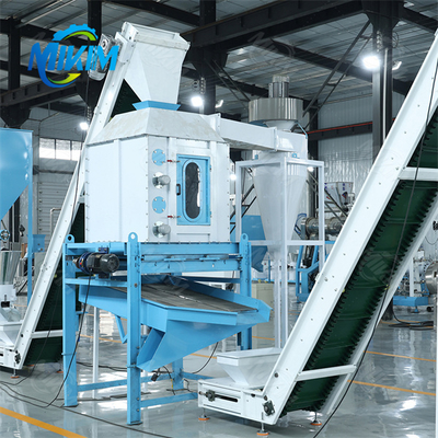 Per allevamenti e mangimifici, si tratta di una nuova tipologia di linea di produzione di pellet per mangimi completamente automatica, a basso costo, elevato profitto e semplice da utilizzare.