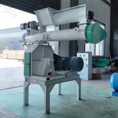 Il bestiame manuale della macchina 350-450kg/H della pallina dell'alimentazione del pesce del CE alimenta la fabbricazione della macchina