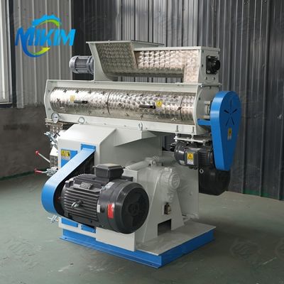 il pesce della macchina della pallina dell'alimentazione del pollame 380Volt alimenta a macchine utensili l'alta efficienza