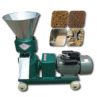 macchina 220V 3KW della pallina dell'alimentazione del pollame del cane di 100kg/H